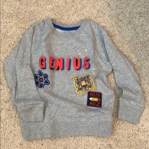 Like new GAP sweatshirt. Size 5